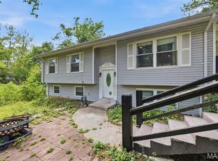 15565 Old Jamestown Rd, Florissant, MO 63034