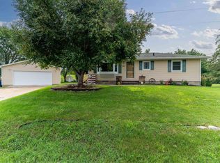 1313 Black Hawk Rd, Waterloo, IA 50701