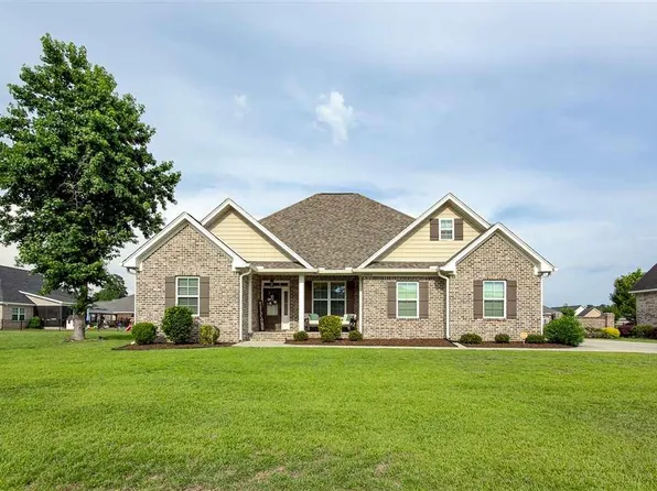 2004 Butterfly Lake Dr, Florence, SC 29505