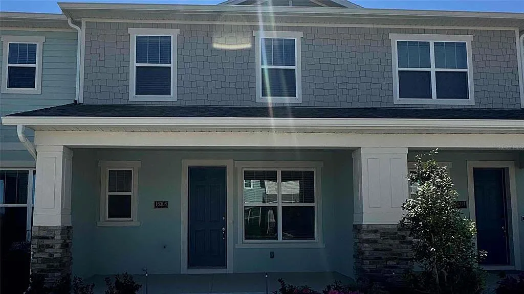 3 bed, 2.5 bath, 1736 sqft, $2,825 — Photo 2