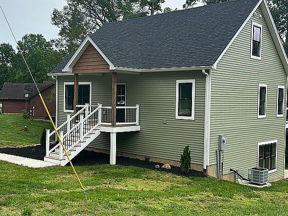 3rd image of 249 Timbercrest Ln