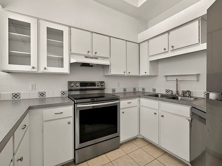 2324 N Whispering Pines Way #1 — Photo 10