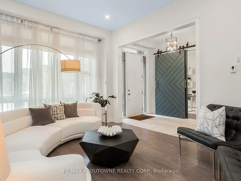 3294 Millicent Ave — Photo 6