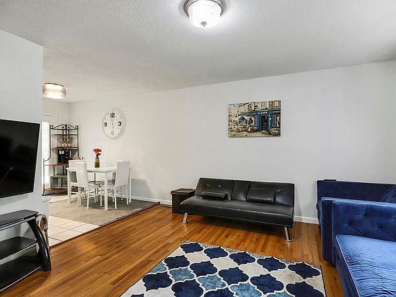 5th image of 11801 Brookmont Dr