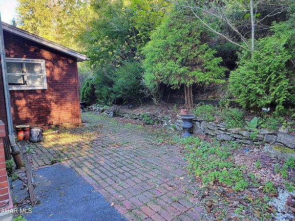4th image of 2115 Birmingham Pike