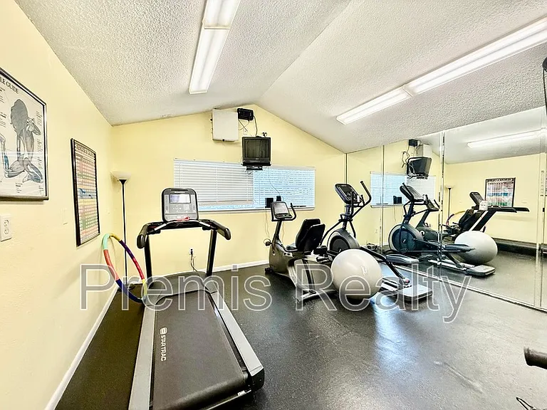 2500 Winding Creek Blvd #H202 — Photo 26