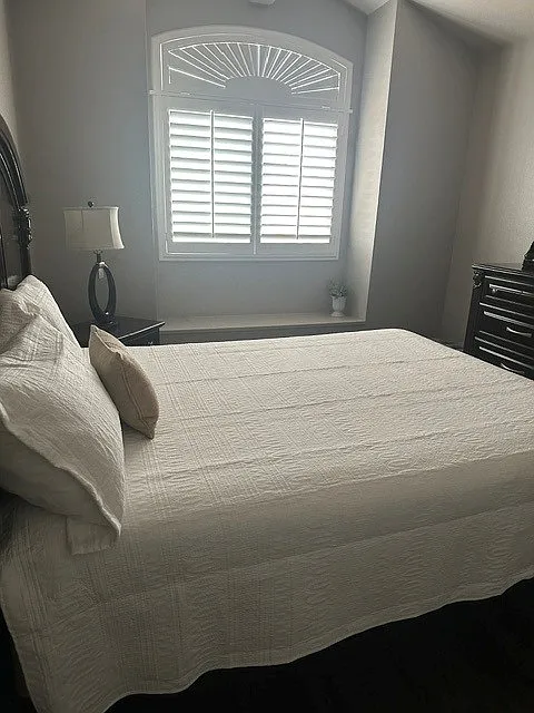 3 bed, 2350 sqft, $975 — Photo 4
