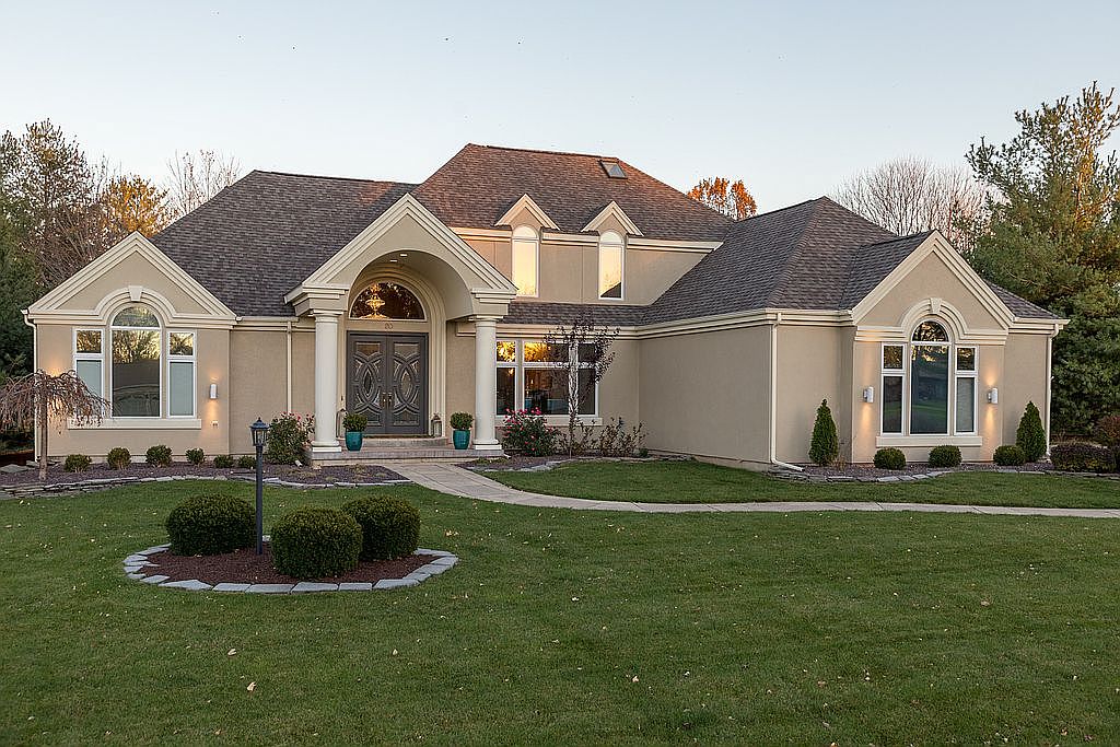 20 Greenbriar Dr, Mattoon, IL 61938 Zillow