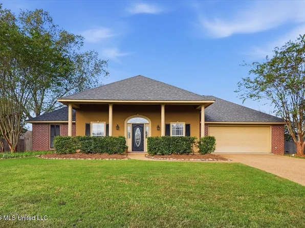 207 Woodgreen Cv, Flowood, MS 39232
