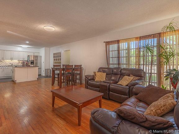 3rd image of 3701 NE 170th St APT 1