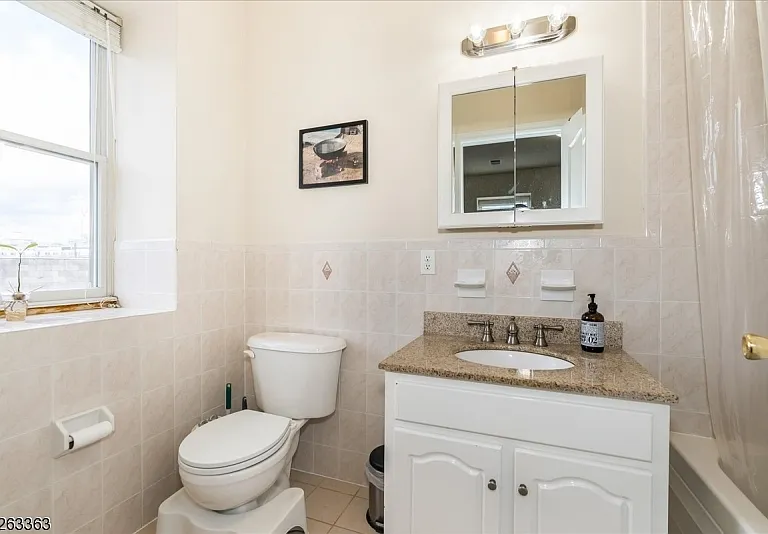 33-37 New York Ave #2A — Photo 21