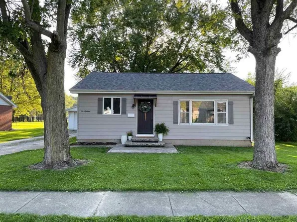 218 N Walnut St, Milford, IL 60953