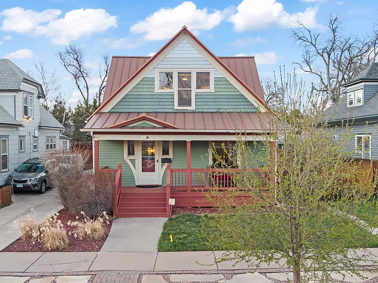 326 E Monument St — Photo 1