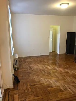 Rented by Arena Real Estate | media 19