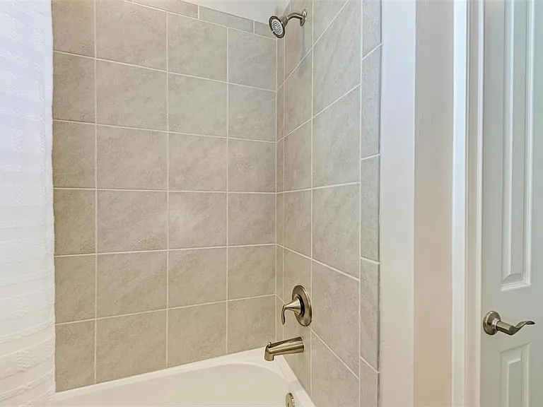 244 Villoresi Blvd — Photo 32