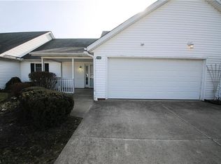 440 Harbor Ridge Ln UNIT 2, Fairport Harbor, OH 44077