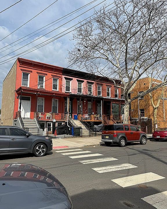 1st image of 77 Giles Ave
