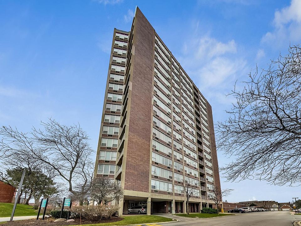 1st image of 3925 Triumvera Dr APT 10E