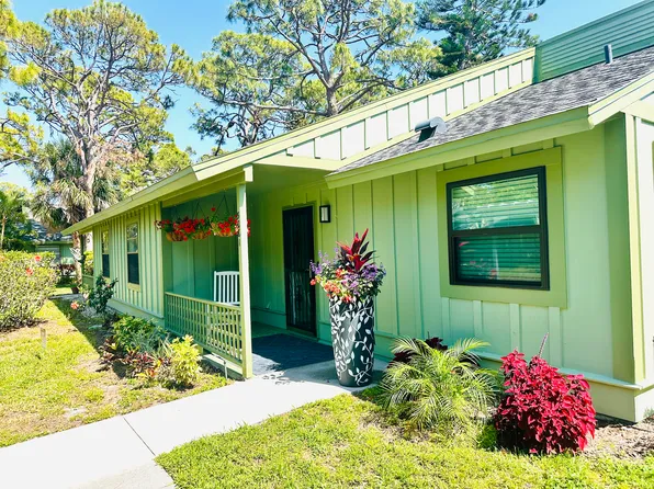 5061 Barrington Cir, Sarasota, FL 34234