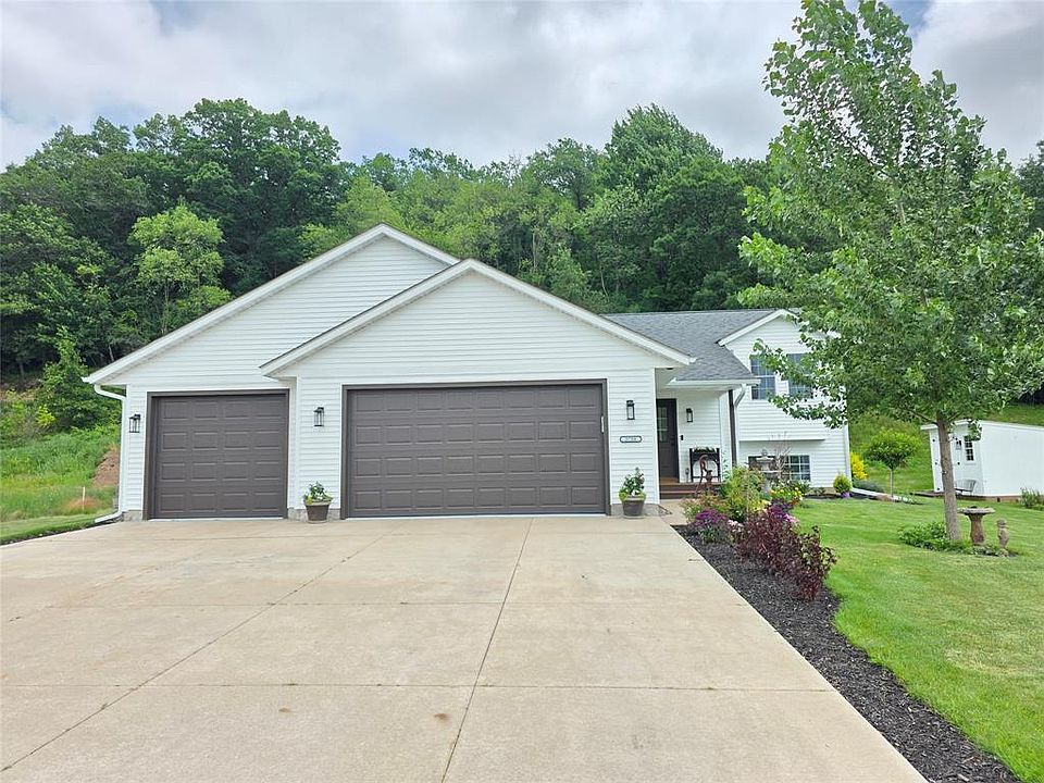 2nd image of 3798 Nicholas Dr
