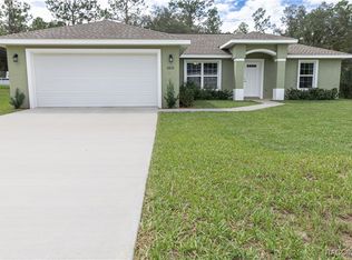8832 N Paradisea Dr, Citrus Springs, FL 34433