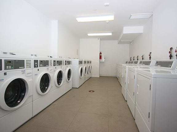 5th image of 482 Franklin Ave APT 3G