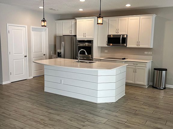 3rd image of 79443 Plummers Creek Dr