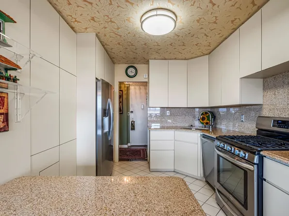 166-25 Powell Cove Boulevard image 19 of 35