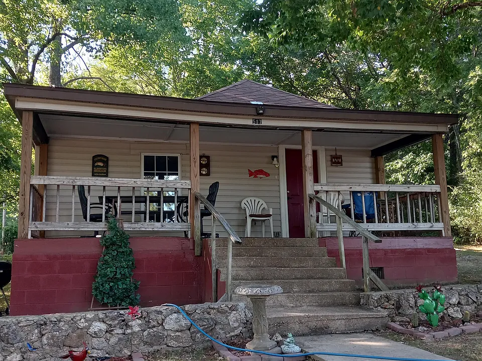 517 Combs Ave