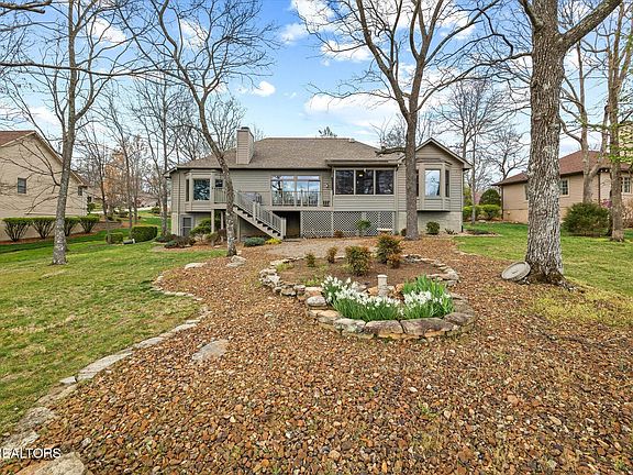 2nd image of 135 Stonewood Dr