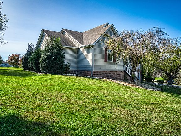 2nd image of 3147 Deerhaven Dr N