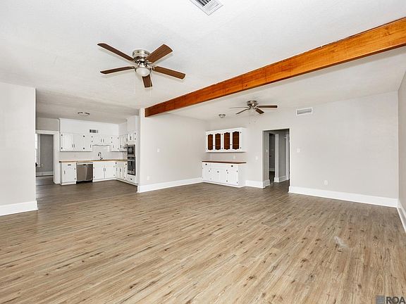 2nd image of 835 Maximillian St