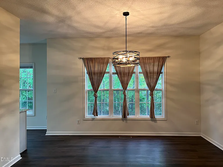 2604 Farlow Gap Ln — Photo 7
