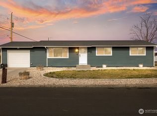 911 1st Ave NE, Ephrata, WA 98823