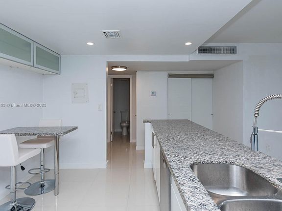 3rd image of 1020 Meridian Ave APT 509
