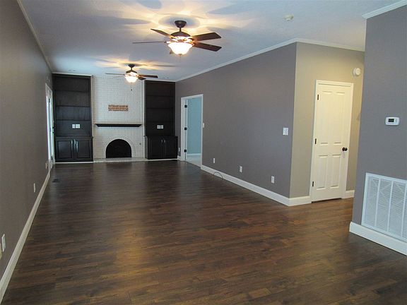 4th image of 1325 Melissa Ln