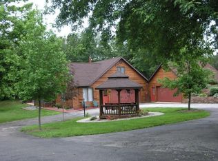 1 Shady Oak Ln, Waterloo, IL 62298