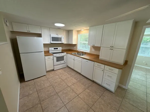 59 S Desoto St, Beverly Hills, FL 34465