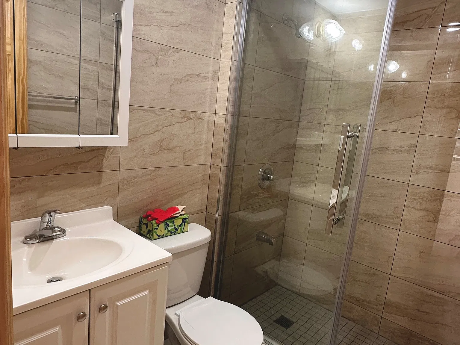 2 bed, 650 sqft, $2,700 — Photo 4