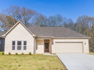 120 N Gregory St, Ecru, MS 38841