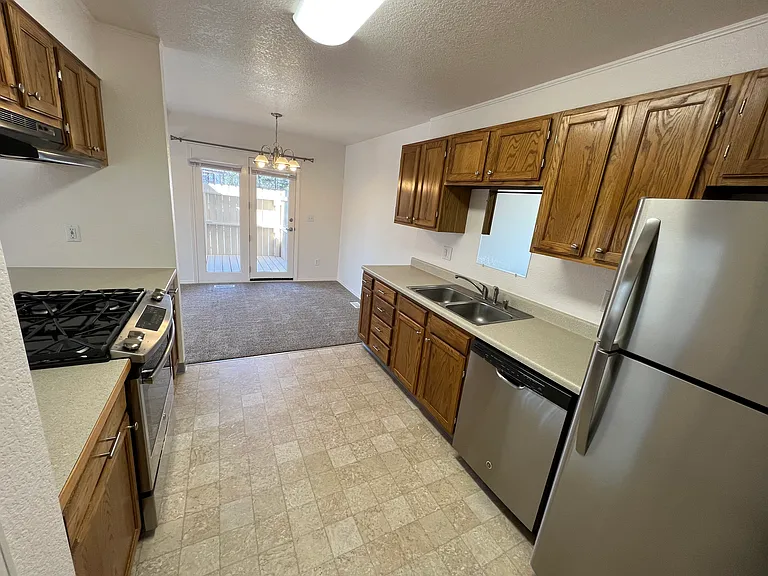 921 E Snohomish Ave #1 — Photo 6