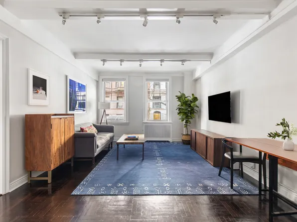 11 West 69th Street image 1 of 8