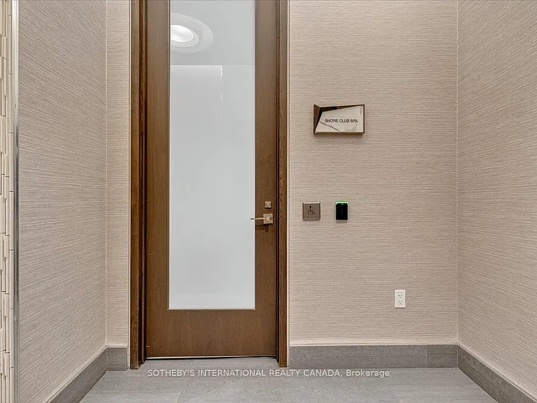 10 York St #2105 — Photo 25