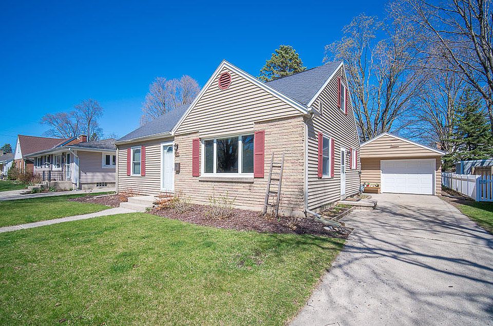 2nd image of 1021 Terrace Dr