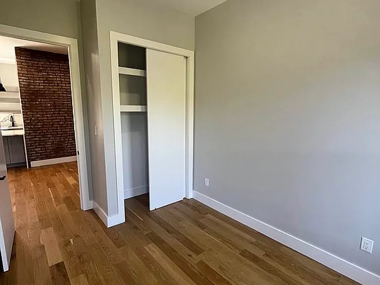227 Kingsland Ave #12A — Photo 15