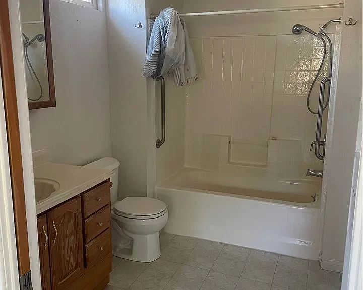 1015 Harbison Canyon Rd — Photo 13