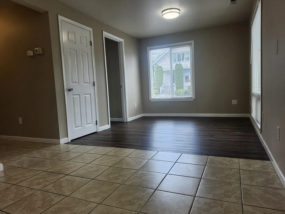 3001 Preble St #8