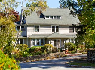 1 Edgehill Rd, Winchester, MA 01890