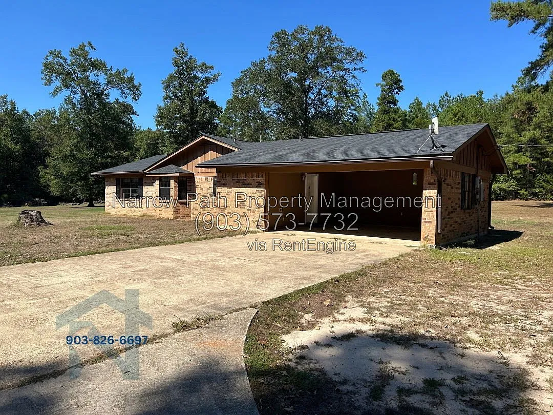 3 bed, 2.5 bath, 1957 sqft, $2,200 — Photo 2