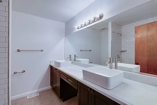 6460 N Remington Ave — Photo 10